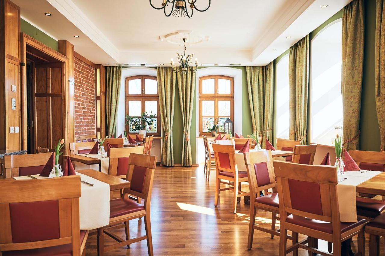 & Restaurant Waldschloss Hotel 4*